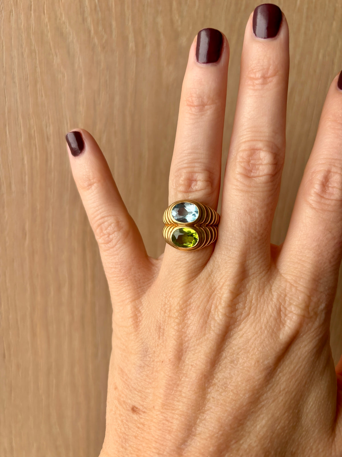 Bulgari Doppio Baccellato Ring in 18k Yellow Gold with Blue Topaz & Peridot, Circa 1980