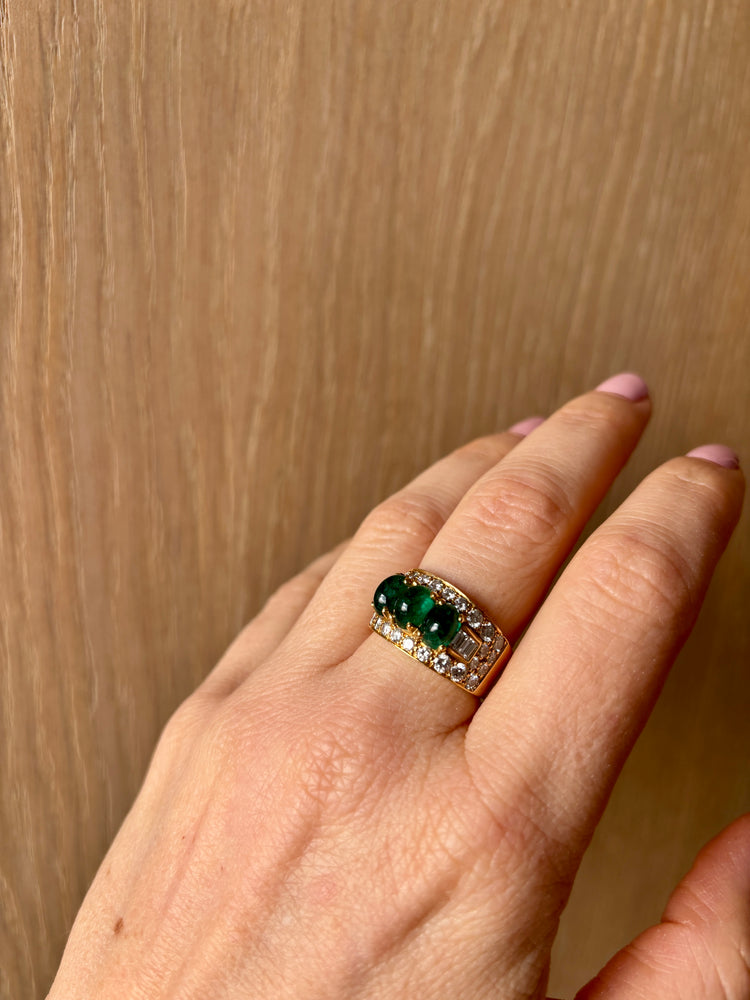 Bulgari Emerald Diamond Trombino Gold ring, CA. 1970s